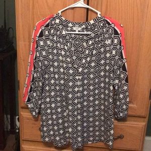 Quarter length sleeve top